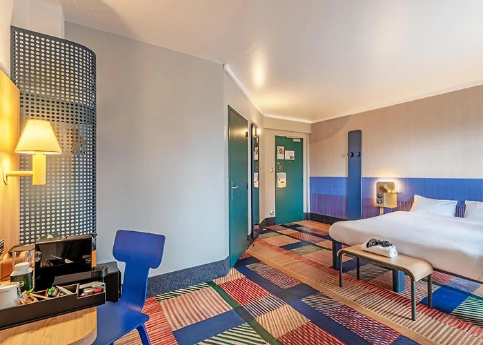 Port Du Moulin Blanc Отель 3*