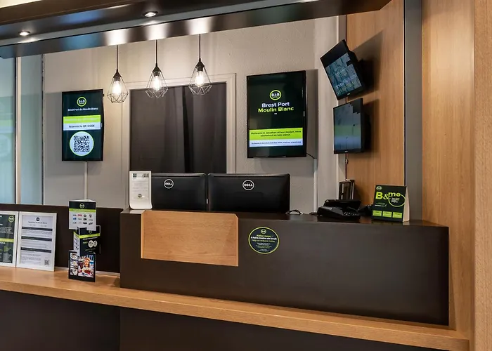 Port Du Moulin Blanc