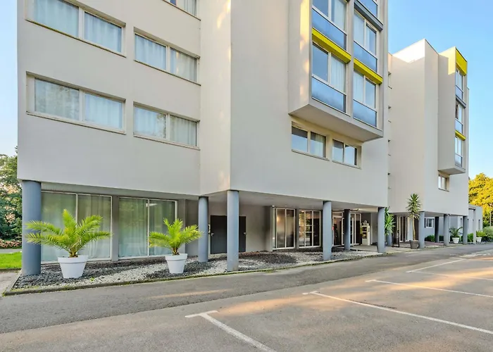 Port Du Moulin Blanc