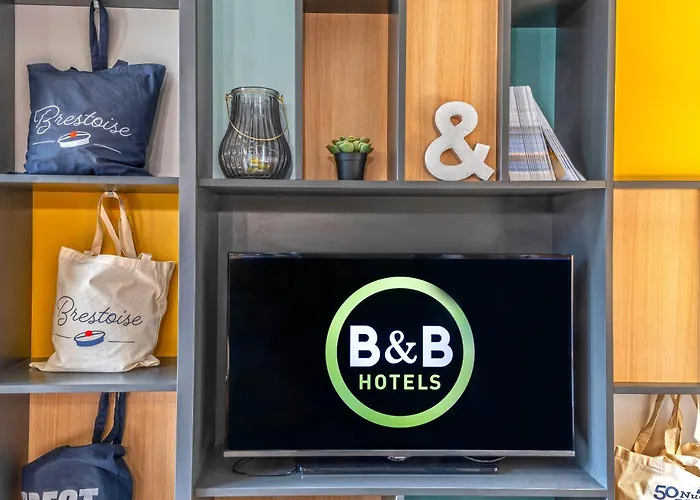 Отель Port Du Moulin Blanc