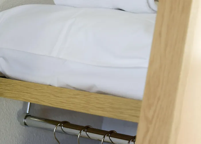 Отель Port Du Moulin Blanc