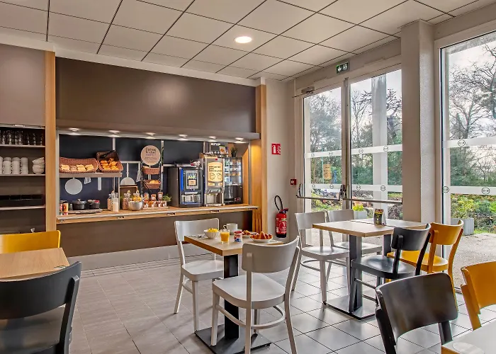 Port Du Moulin Blanc