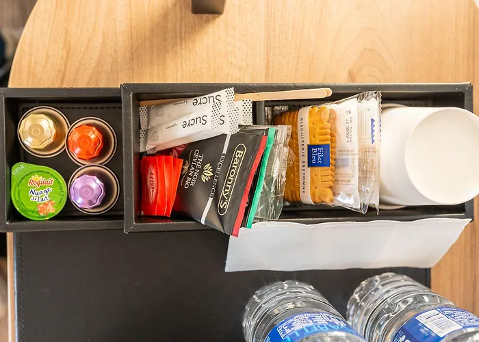 Отель Port Du Moulin Blanc 3*